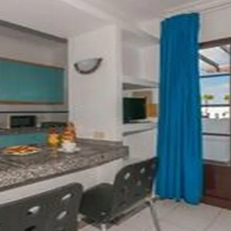Plaza Azul Hotel apartamentowy Puerto del Carmen (Lanzarote)