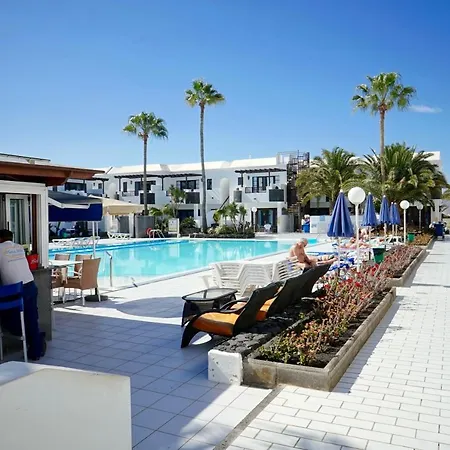 Plaza Azul Puerto del Carmen (Lanzarote)