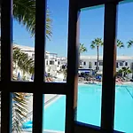 Ξενοδοχείο με διαμερίσματα Plaza Azul