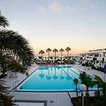 Ξενοδοχείο με διαμερίσματα Plaza Azul 2*