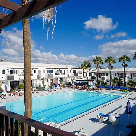 מלון דירות Plaza Azul 2*