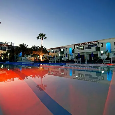 Plaza Azul 2* פוארטו דל כרמן