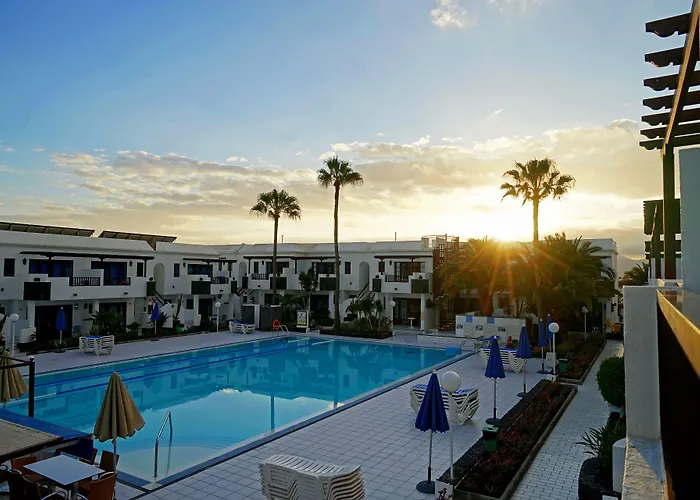 Plaza Azul Puerto del Carmen (Lanzarote)
