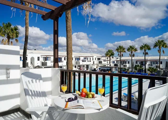 Plaza Azul Puerto del Carmen (Lanzarote)